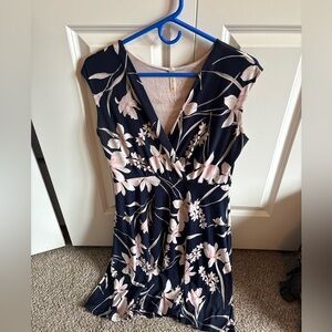 Gilli Navy and Pink Floral V-Neck Dress